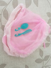 BARBIE vintage 1981 - grande cape + brosse et peigne de "Pink and Pretty"