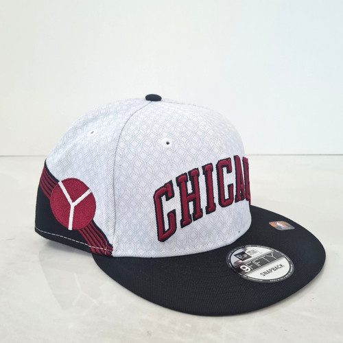 Casquette snapback réglable