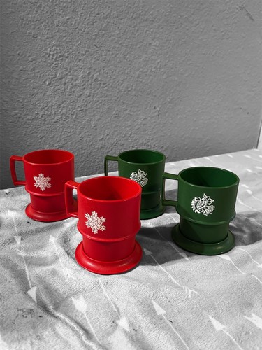 Tupperware coffee mugs with - coffee,