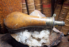 POIRE A POUDRE  CUIVRE ET CUIR