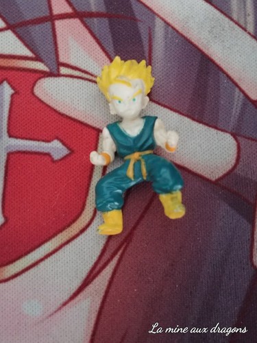 Figurine trunks dragon - figurine, ball