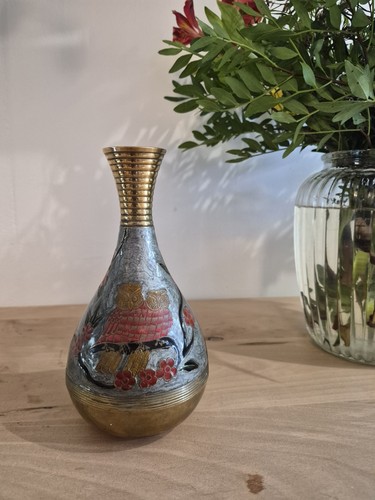 Vase ancien décoratif indien