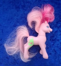 MON PETIT PONEY HASBRO G2 My Little Pony Sweet Berry Basket Surprise