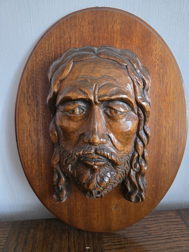 Bas relief visage christ en - du,