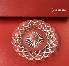 dessous de carafe / bouteille cristal signé BACCARAT modèle DIAMANTS CARRES 14,5