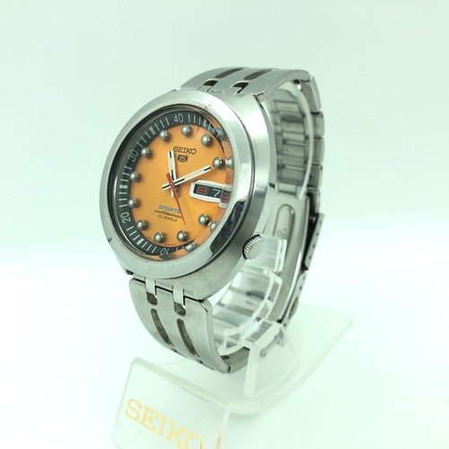 W2388 seiko 5 sports - seiko,