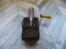ancienne râpe à fromage