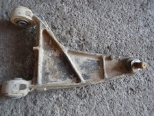Triangle inférieur avant