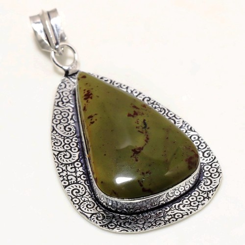 Pendentif bijou ancien design