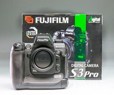 FUJIFILM FinePix S3 PRO