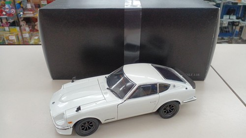 Kyosho 1970 s30 nissan - kyosho,