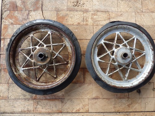 Paire roues pour voiture - paire,