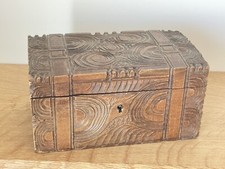Charmant Coffret ancien en bois sculpté - Boite / Coffre