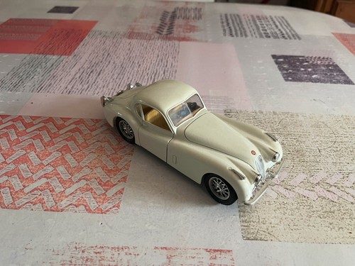 Voiture miniature jaguar - jaguar, xk