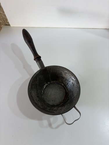 Ancienne petite passoire - ancienne,