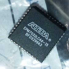 EPM7032LC44-15    Circuit  Intégré NOS  EPM 7032 LC44-15   1 Pcs      Fr T40