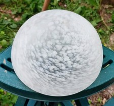 ANCIEN GLOBE DE PLAFONNIER EN