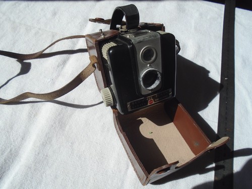 Ancien appareil photo - photo, brownie