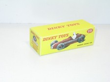 n75, Boite voiture de course