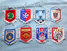 lot 8 fanion Écusson football foot pennant foot PSG  TOURS BASTIA NIMES AJAX