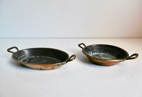 Deux beaux petits - beaux, plats