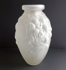 vase opaline blanc dépoli