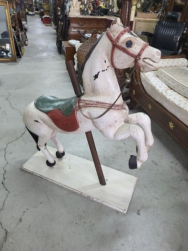 Ancien cheval manege - ancien, de