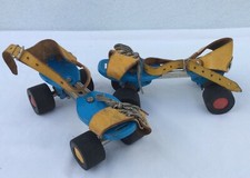 PATINS A ROULETTES - ROLLER - ANCIEN - VINTAGE