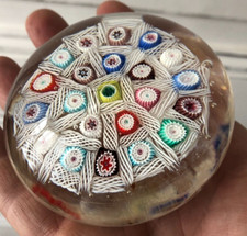 Beau Sulfure Presse Papier Bonbons filigrane Saint Louis Clichy ?