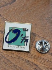 Pin's O'FM  LA RADIO SUR SEINE.   Media.  P19
