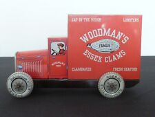 ANCIEN CAMION PUBLICITAIRE EN TOLE DE LA MARQUE ESSEX  STYLE JOUSTRA ,JRD ,CIJ