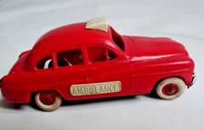NOREV 1960 -rare Vedette 54- Ambulance couleur Rouge- plancher métal - 1/43eme-