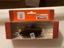26035. ROCO Minitank 202 