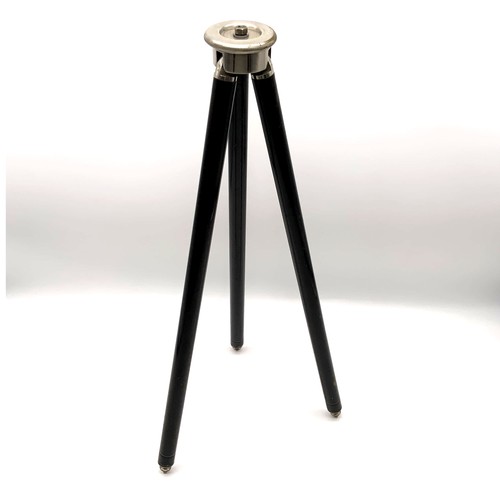 Trépied table tripod trois - de,