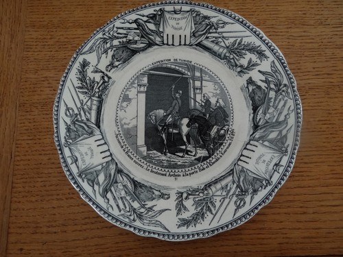 Très rare assiette - très,