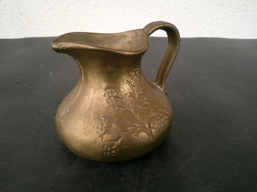 Pichet ancien bronze laiton - en,