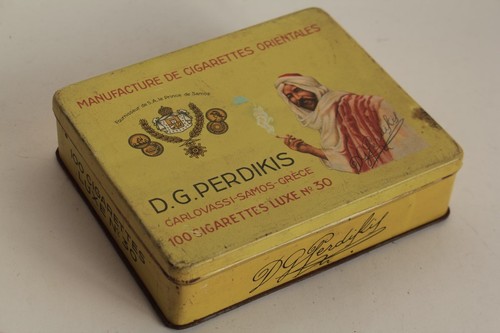 Boîte cigarettes tôle - à,