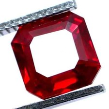 Certifié Rubis Rouge Asscher
