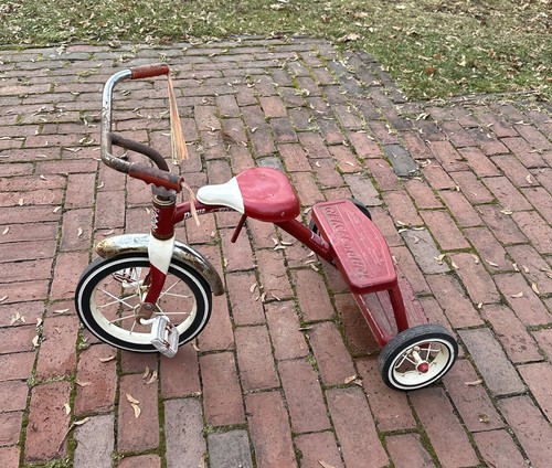 Vintage radio flyer tricycle - radio,