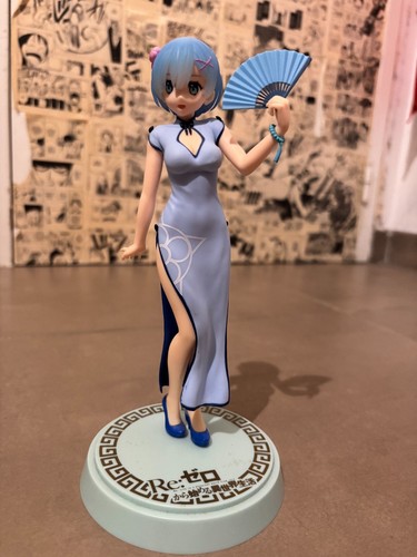 Figurine rem zéro robe - re,