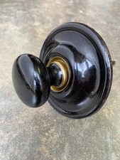 Ancienne crémone de fenetre en fonte.