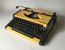 MACHINE A ECRIRE OLYMPIA
