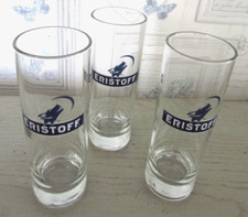 Ensemble de 3 verres tubes Vodka Eristoff gravé autour du socle voir photos