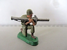 1/50 35mm STARLUX ARMEE MODERNE SOLDAT TIREUR BAZOOKA  A GENOUX  MILITAIRE