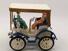 ref. 117 - 1/43- MINIALUXE  n°  20 - PEUGEOT VIS A VIS BALDA avec 2 personnages