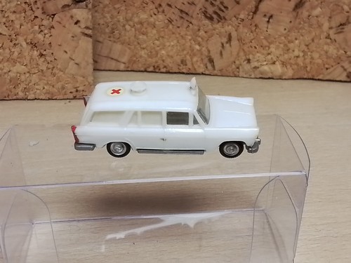 Eko vehicule fiat 1800 - eko, ho.
