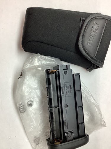 Nikon d11 battery - battery, holder