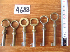 LOT A688 DE 6 CLÉ CLÉS CLEFS CLEF ANCIENNES PERCEES DE PORTE DE MEUBLE