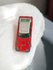 Véhicule miniature ancien