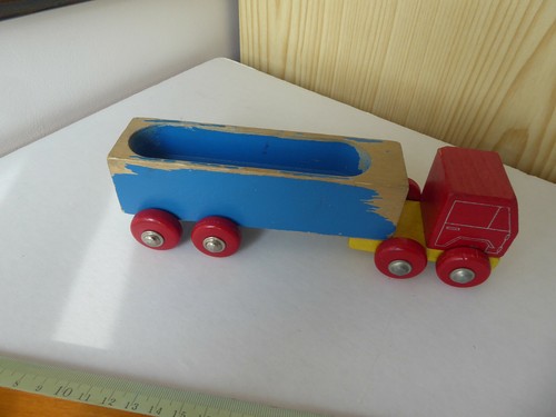 Ancien petit camion - ancien, en